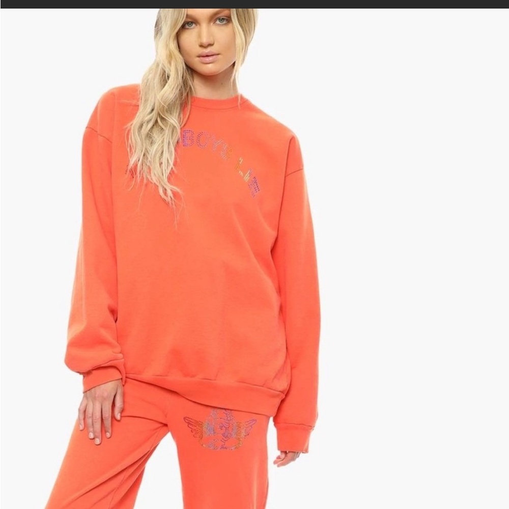 Orange sweatpants! Super cute just not used in my wardrobe anymore🧡🧡🧡